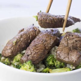 Marinated steak with broccoli
