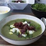 Smooth & silky zucchini soup with eggs, turkey bacon and parsley. Easy and healthy fall and winter food.