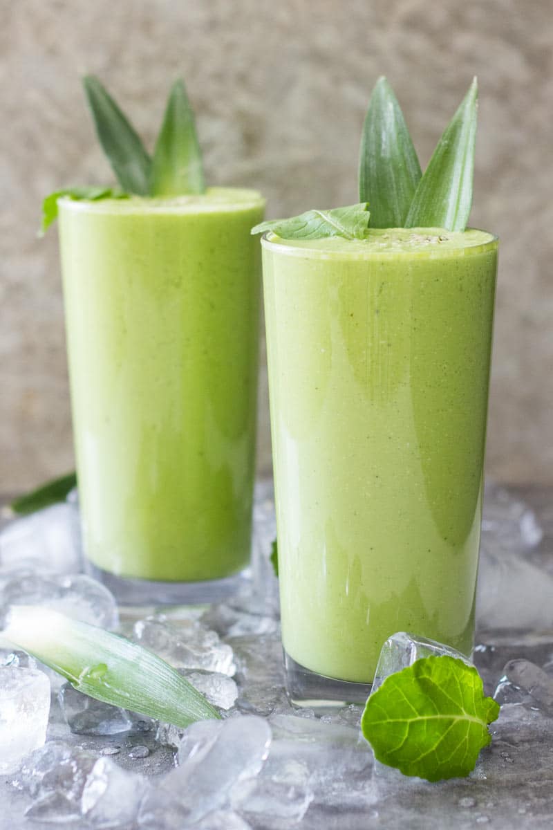 Pineapple Kale Smoothie – This delicious sugar-free smoothie only has 200 calories for a very large serving. Perfect for a workout shake or to cool off in the summer heat.