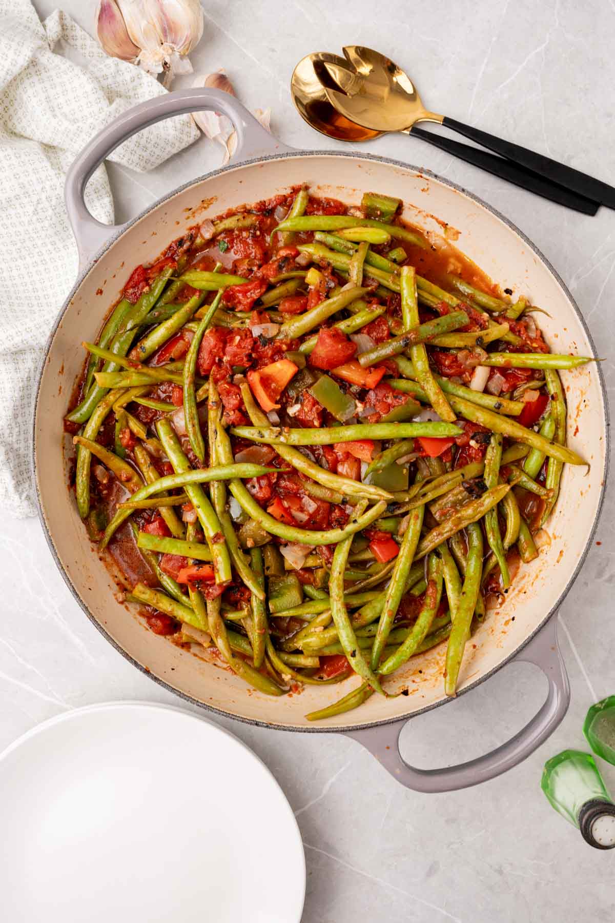 Pan with Green Beans with Stewed Tomatoes seen from above
