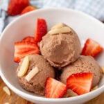 Low-Carb Chocolate Greek Yogurt Ice Cream