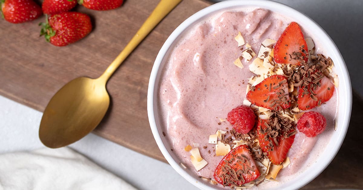 Low Carb Smoothie Bowl With Berries Diabetes Strong