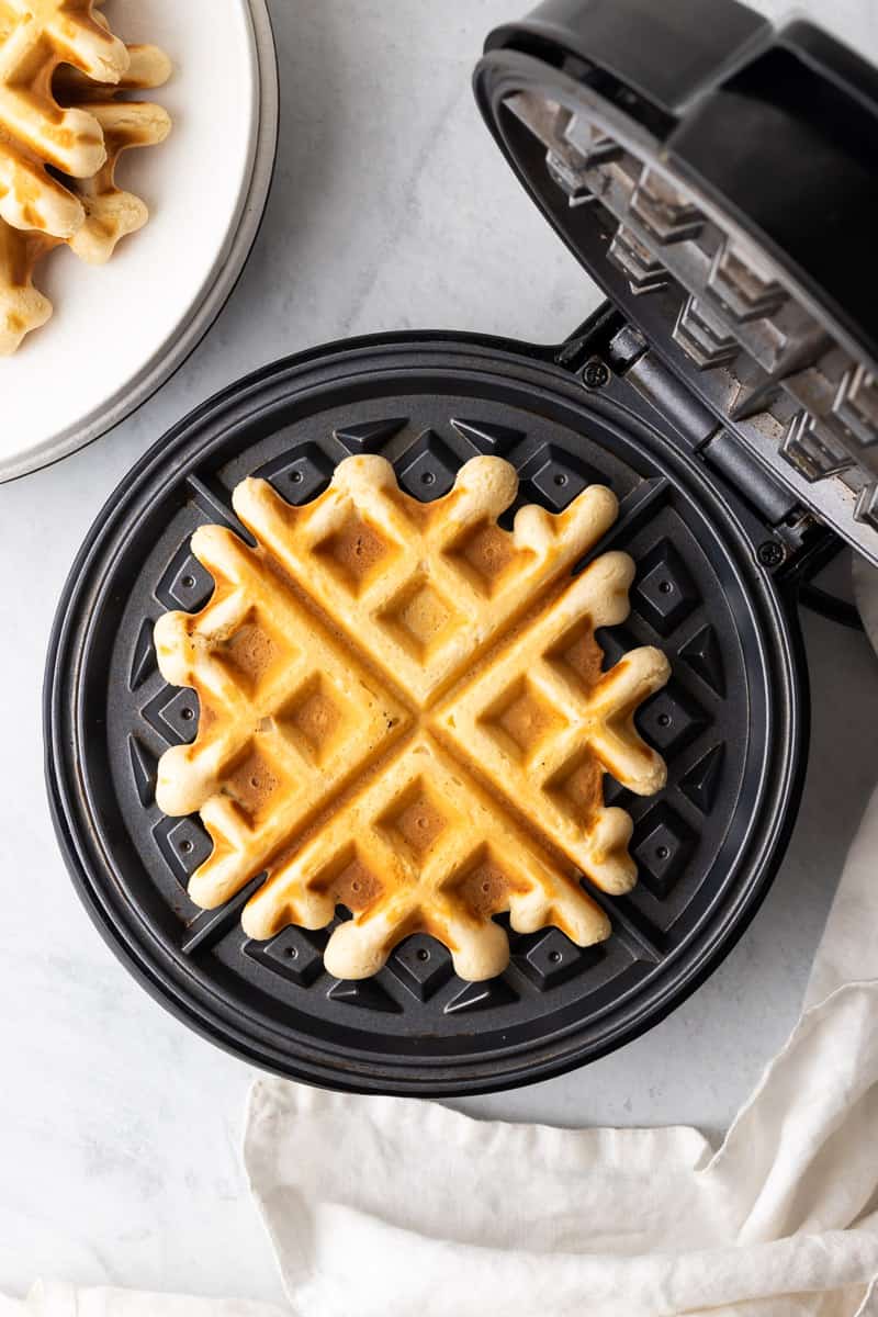 Finished waffle in the wafflemaker, as seen from above