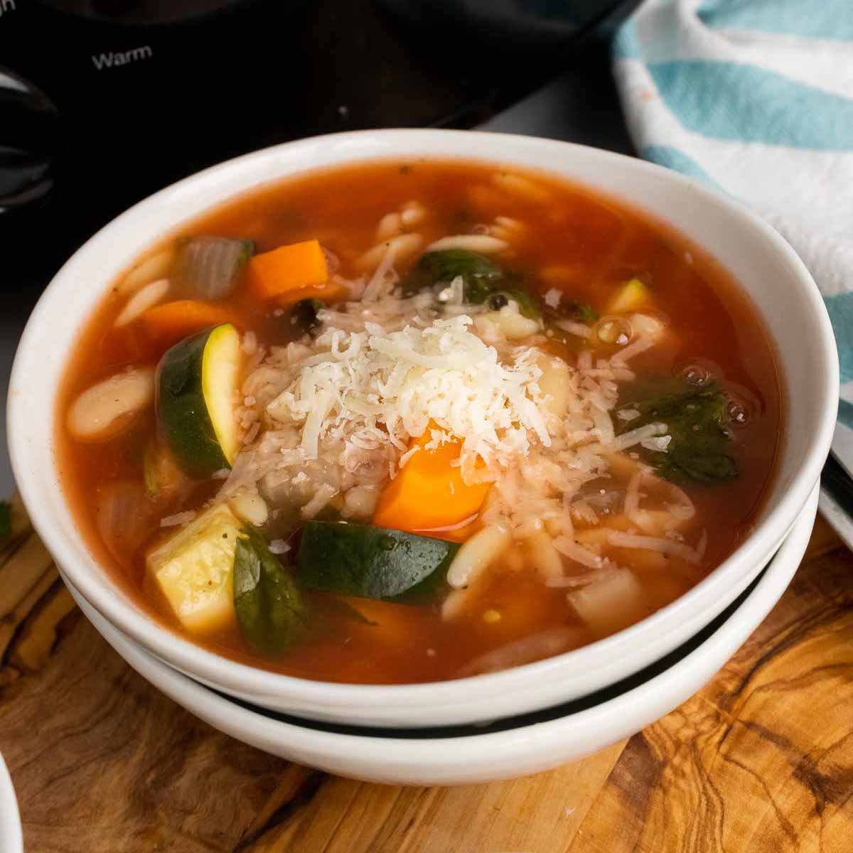 Slow-Cooker Minestrone-image