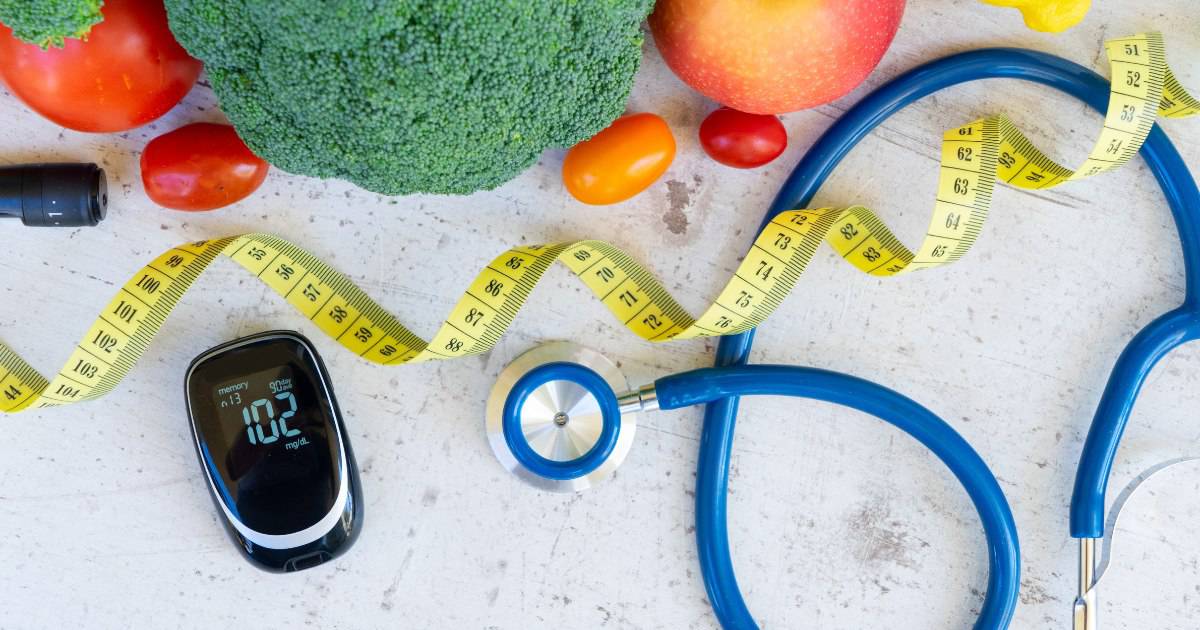 Image of fruit, vegetables, glucose reader, and measuring tape